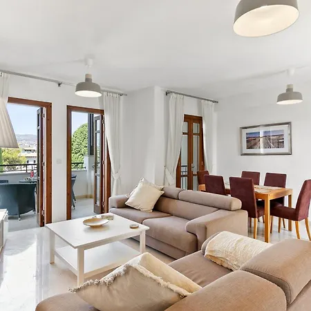 アパート 2 Bedroom Chloe With Communal Pool, Aphrodite Hills クークリア