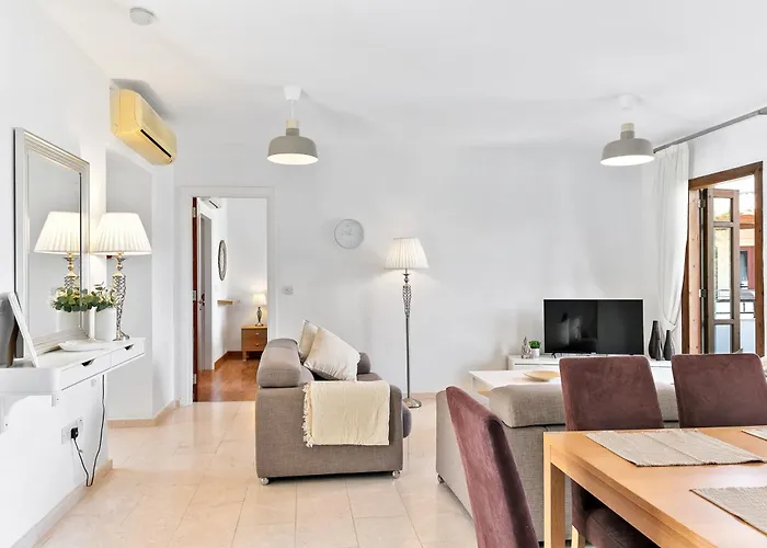 2 Bedroom Chloe With Communal Pool, Aphrodite Hills Apartamento Kouklia