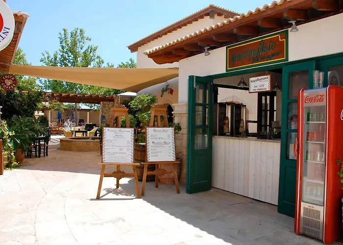 Apartamento 2 Bedroom Chloe With Communal Pool, Aphrodite Hills