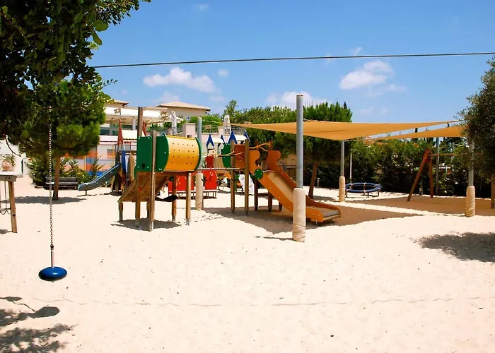 2 Bedroom Chloe With Communal Pool, Aphrodite Hills Apartamento Kouklia