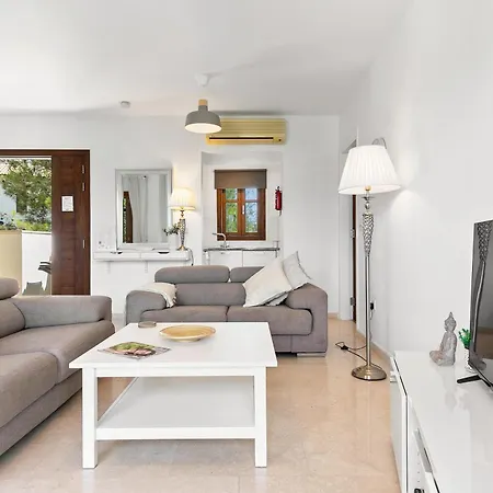 2 Bedroom Chloe With Communal Pool, Aphrodite Hills