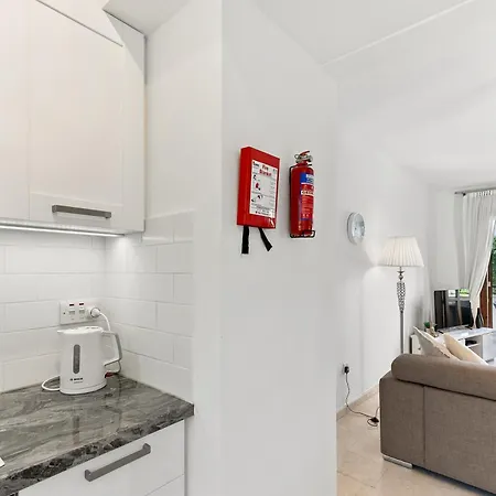 Apartment 2 Bedroom Chloe With Communal Pool, Aphrodite Hills
