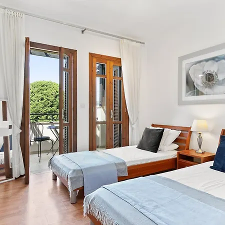 2 Bedroom Chloe With Communal Pool, Aphrodite Hills