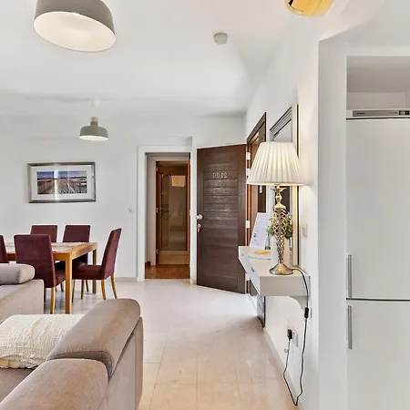 Apartment 2 Bedroom Chloe With Communal Pool, Aphrodite Hills