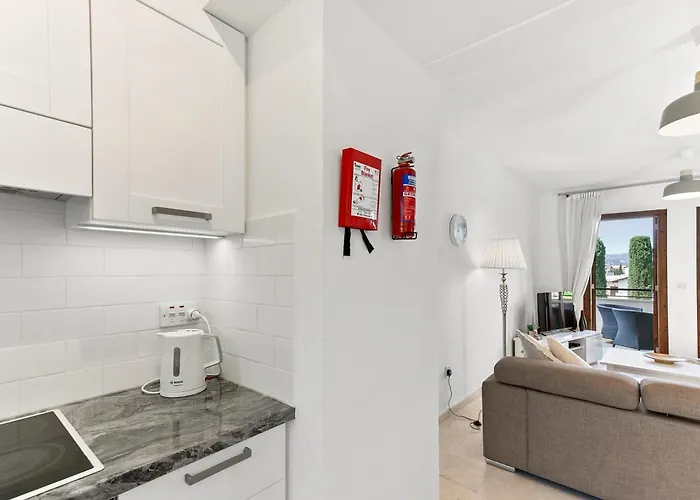 Lägenhet 2 Bedroom Chloe With Communal Pool, Aphrodite Hills